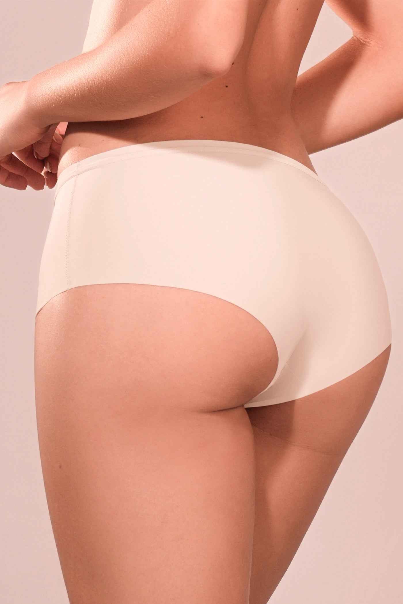 Panty Cachetero Ultrasuave Corte Libre Invisible 10158