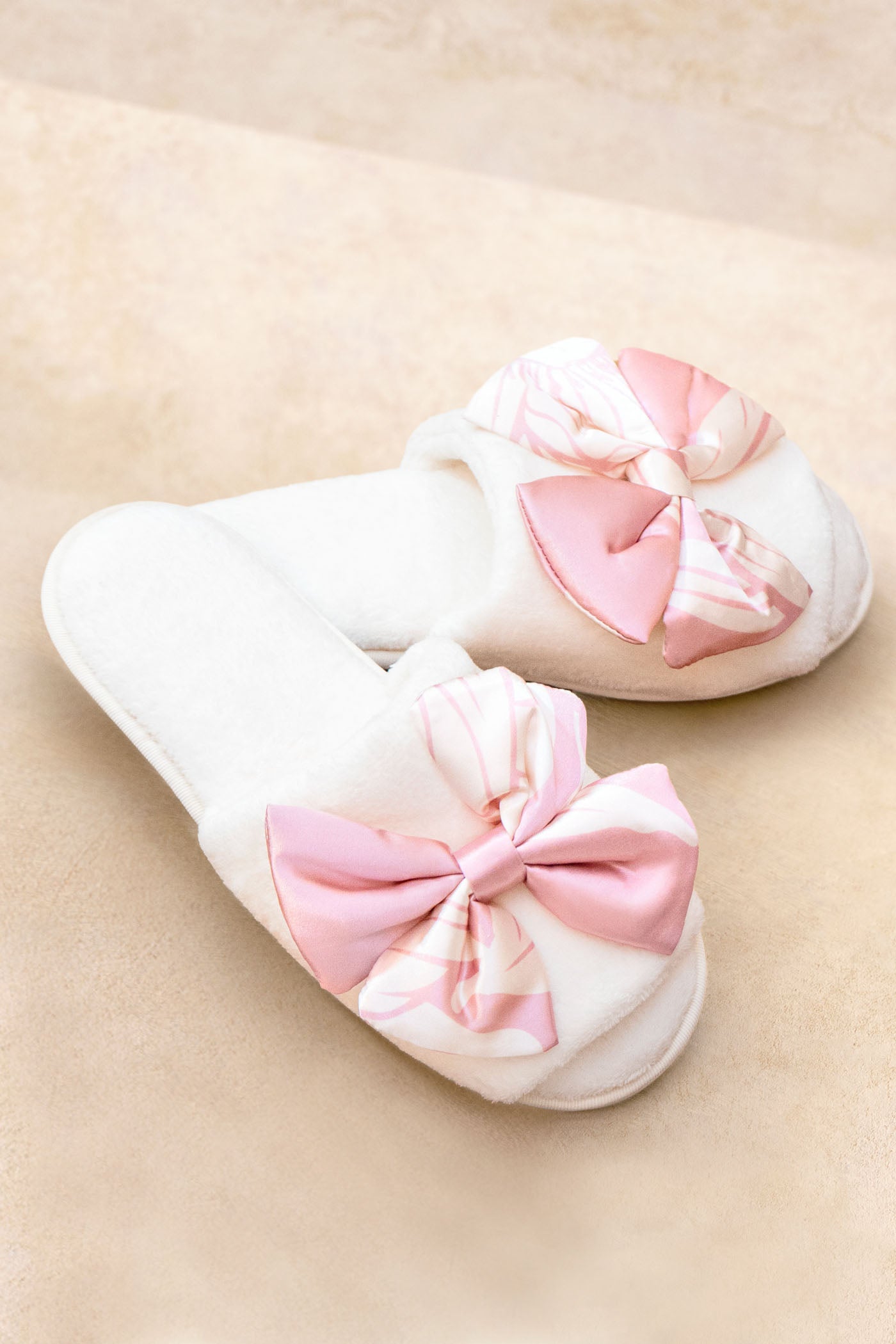 50050-PIJAMAS-PANTUFLAS-MOANAVAINILLA-CAROL-ROPAINTIMA.jpg