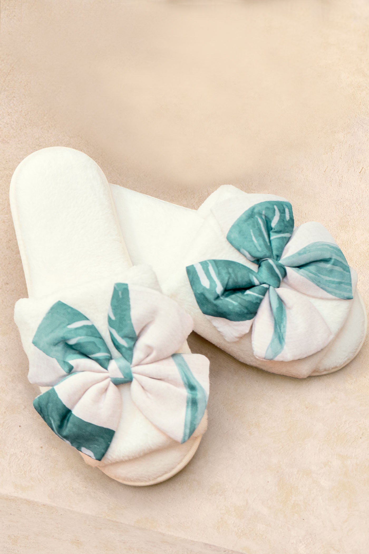 Pantuflas Afelpadas con Moño 50050