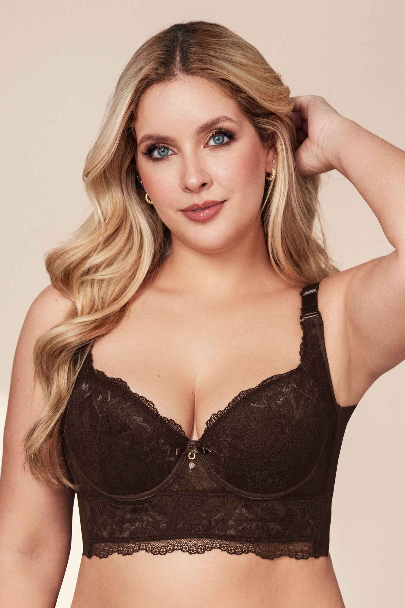 Set Brasier en Encaje Soporte y Modelación y Panty Cachetero Levanta Cola | Ref. 652-2 - 896